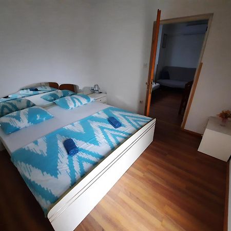 Apartments Brkovic Sukošan Quarto foto